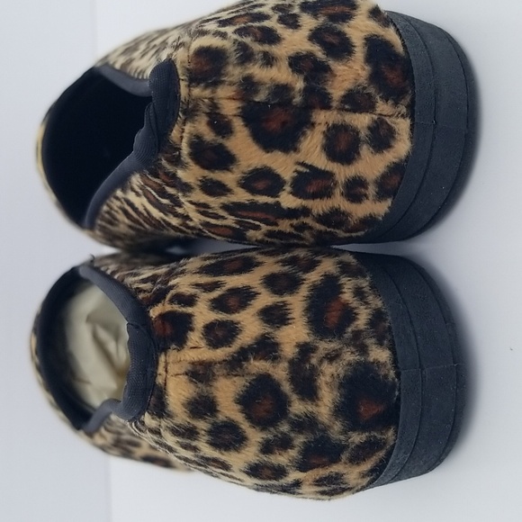 Leopard Print Women's Loafers Size 8 - Picture 3 of 7
